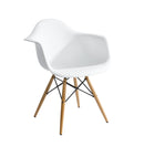 Replica Del Eames Eiffel - Arm Chair/Wood Leg Mad Chair Company white
